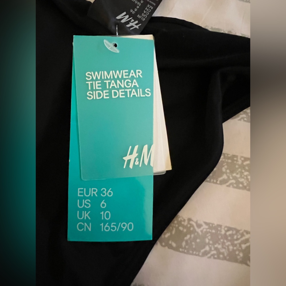 H&M swim bottoms - Picture 2 of 3